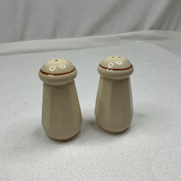 Vintage Cherokee Indian Salt & Pepper - Picture 4 of 6